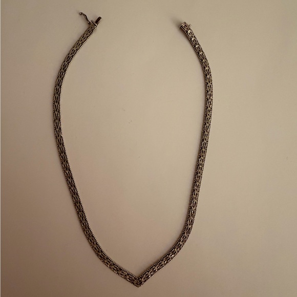 Jewelry - Vintage Sterling SilverElegant Necklace